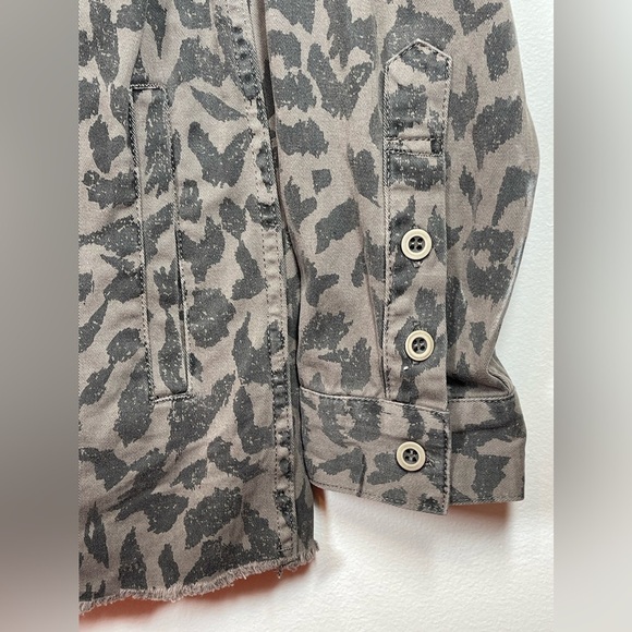 NWT PISTOLA Women's Leopard Print Jacket Brown Pockets Shacket Size Medium - Picture 11 of 11